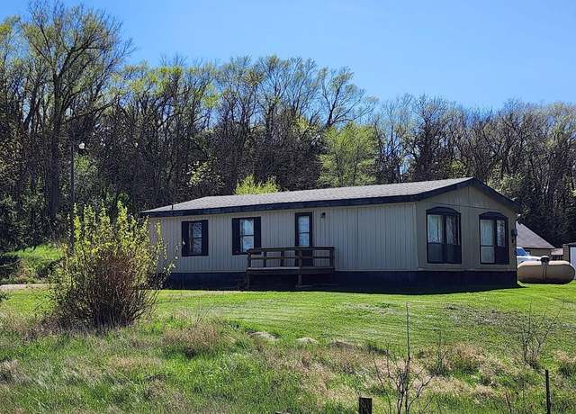 Property at 3803 Timberland Dr, Yankton, SD 57078, 3 beds, 2 baths