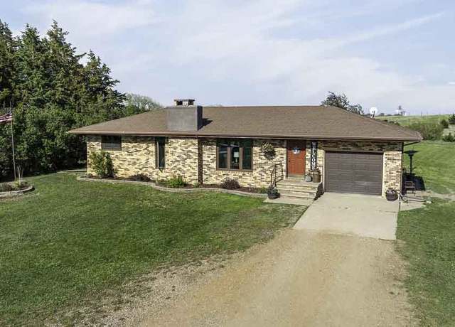 Property at 30702 435th Ave, Yankton, SD 57078, 3 beds, 2 baths