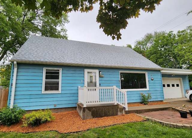 Property at 206 W 19th St, Yankton, SD 57078, 3 beds, 2 baths