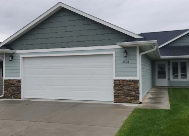 Property at 2506 Dorian Dr, Yankton, SD 57078, 2 beds, 2 baths