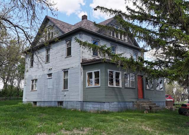 Property at 29080 445th Ave, Viborg, SD 57070, 5 beds, 2.5 baths