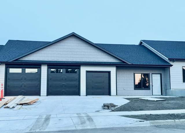 Property at 703 Greenview Dr, Yankton, SD 57078, 2 beds, 2 baths