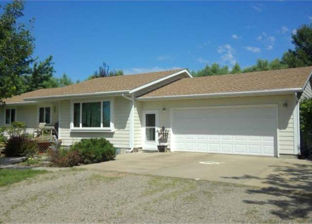 Property at 43390 Whitetail Dr, Yankton, SD 57078, 3 beds, 2 baths