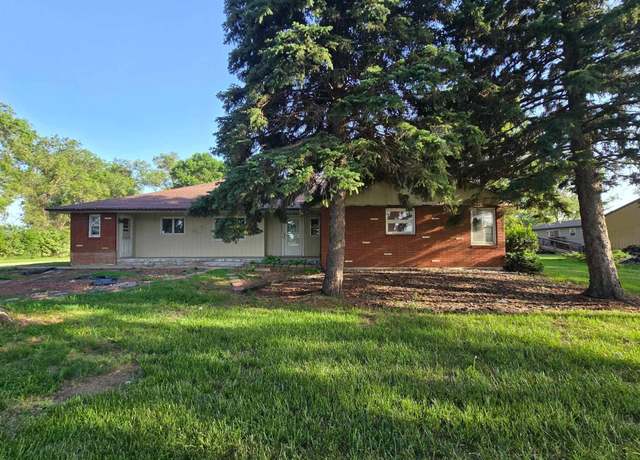 Property at 44505 Lane Rd, Yankton, SD 57078, 4 beds, 2 baths