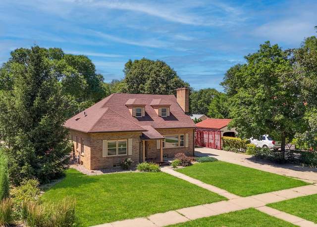 Property at 1205 Douglas Ave, Yankton, SD 57078, 4 beds, 3.5 baths