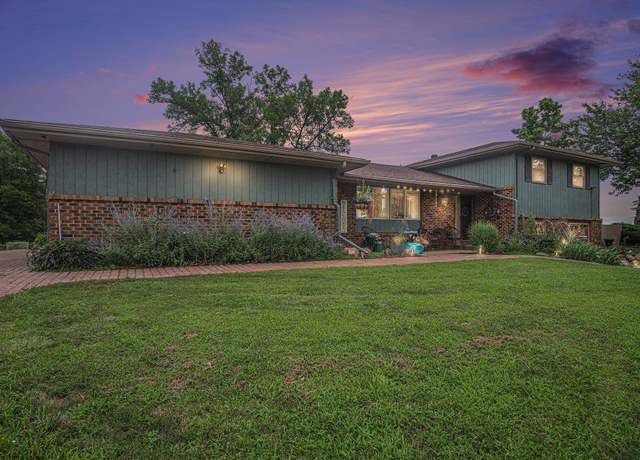 Property at 236 Drees Dr, Yankton, SD 57078, 4 beds, 4 baths