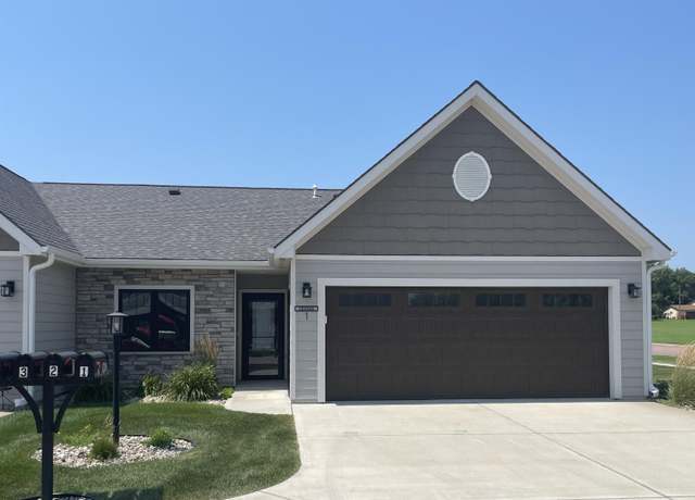 Property at 1103 W 10th St #1, Yankton, SD 57078, 2 beds, 2 baths