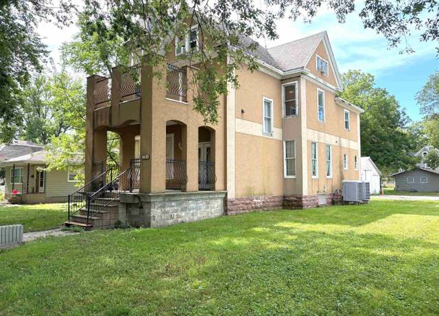 Property at 324 Elm St, Vermillion, SD 57069, 5 beds, 3 baths