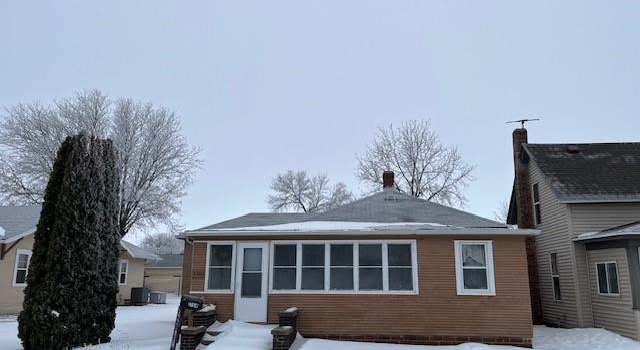 Photo of 1704 Ivy St, Tyndall, SD 57066