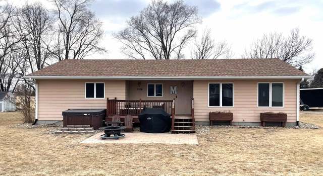 Photo of 1106 Laurel St, Tyndall, SD 57066