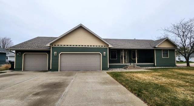 Photo of 2903 Adkins Dr, Yankton, SD 57078
