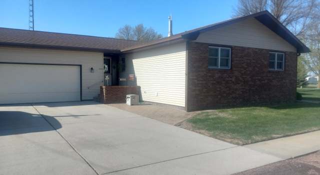 Photo of 1010 Curry St, Scotland, SD 57059