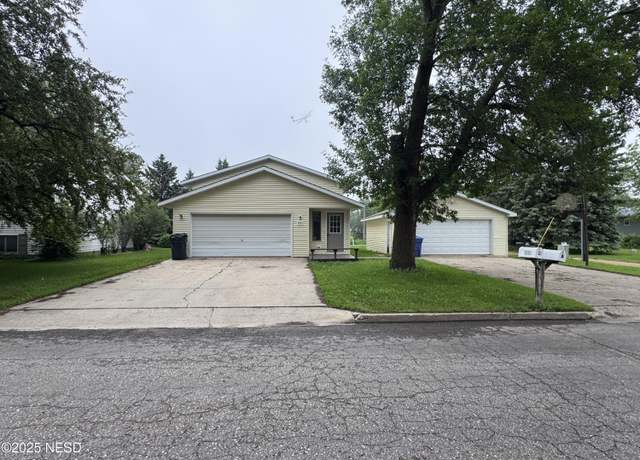 Property at 500 7th St NE, Watertown, SD 57201, 5 beds, 2 baths