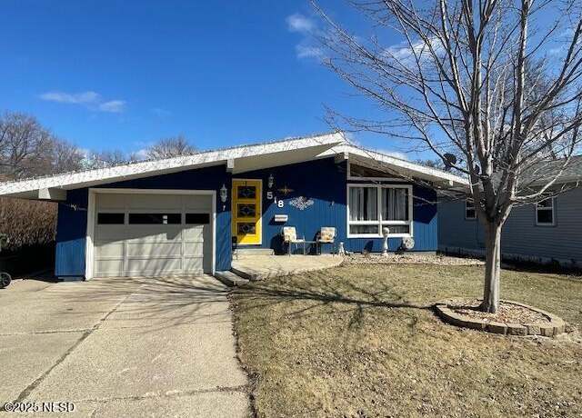 Property at 518 4th St NW, Watertown, SD 57201, 3 beds, 2 baths