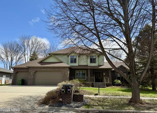 Property at 1500 Harmony Ln, Watertown, SD 57201, 4 beds, 4 baths