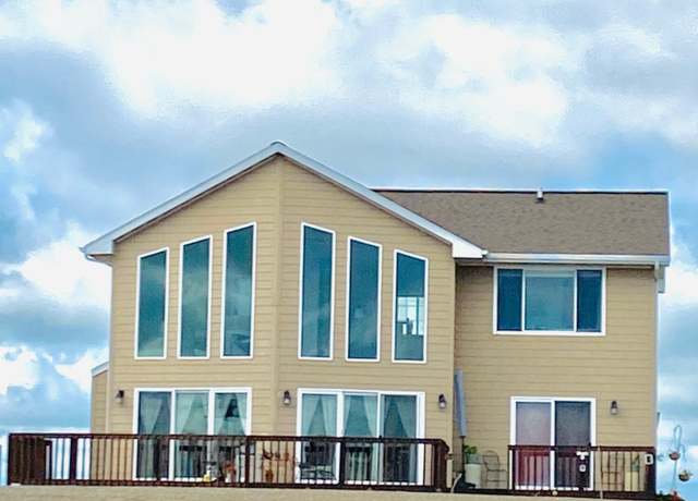 Property at 2145 Twin Lakes Rd, Lake Preston, SD 57249, 3 beds, 2.5 baths