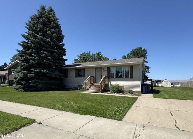 Property at 1503 3rd Ave NW, Watertown, SD 57201, 5 beds, 2 baths