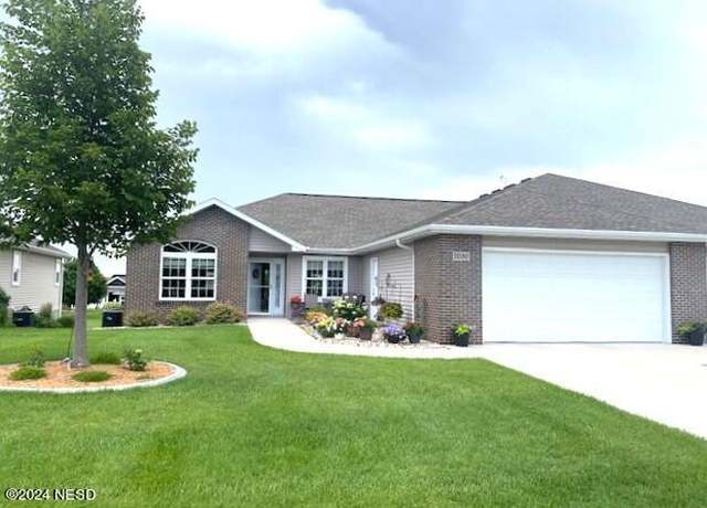 Property at 2030 Palisades Ln, Watertown, SD, 3 beds, 3 baths