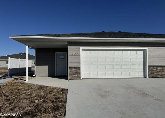 Property at 1820 4th St NW, Watertown, SD 57201, 2 beds, 2 baths