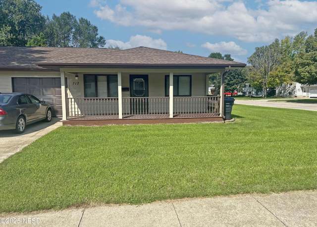 Property at 717 11th St NE, Watertown, SD 57201, 2 beds, 1 bath