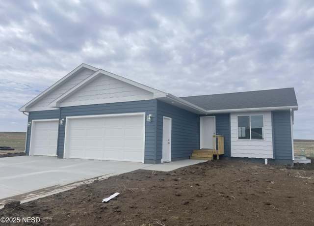 Property at 11 27th St SW, Watertown, SD 57201, 2 beds, 1 bath