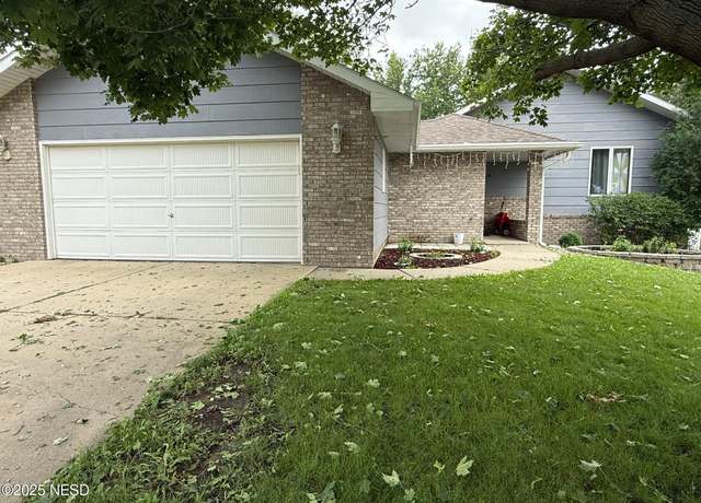Property at 1104 10 Ave NE, Watertown, SD 57201, 4 beds, 2 baths