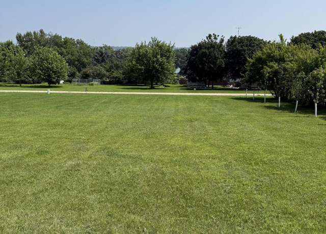 Property at 806 High St, Big Stone City, SD 57216