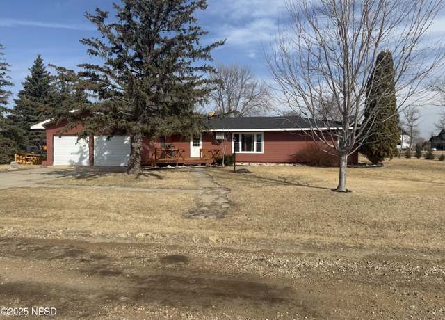 Property at 206 Minnie Ave, Twin Brooks, SD 57269, 3 beds, 1 bath