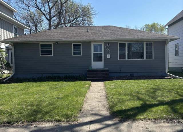 Property at 105 S 4th St, Milbank, SD 57252, 2 beds, 1 bath