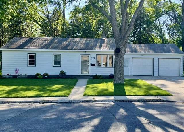 Property at 1167 2nd St NW, Watertown, SD 57201, 3 beds, 1 bath