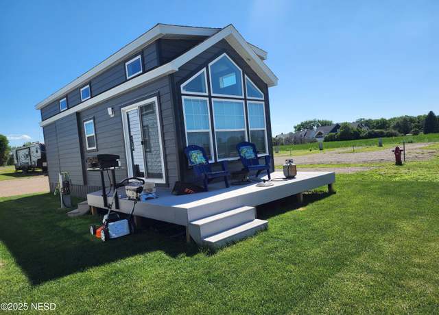 Property at Stony Point Trl, Watertown, SD 57201, 2 beds, 1 bath