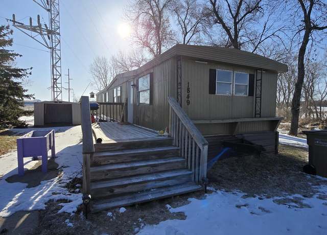 Property at 1849 16th Ave SE, Watertown, SD 57201, 3 beds, 1 bath