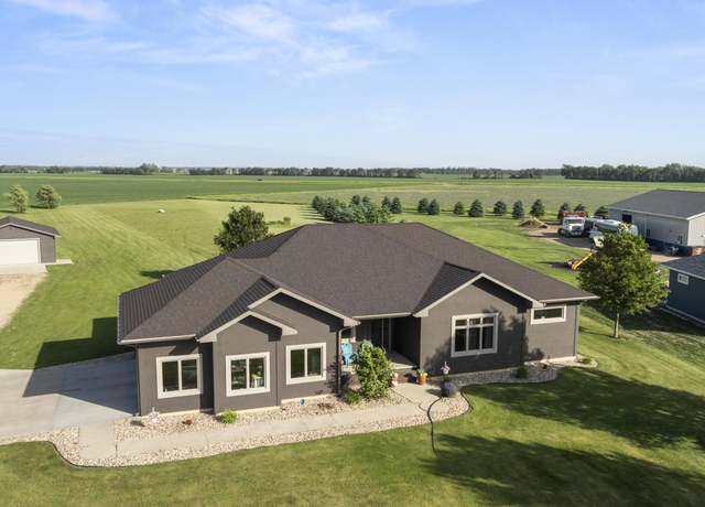Property at 2400 S Serenity Dr, Watertown, SD 57201, 5 beds, 3.5 baths