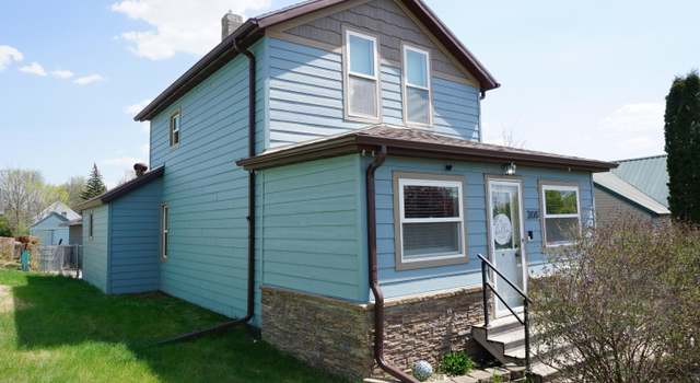 Photo of 308 2nd St SE, Watertown, SD 57201