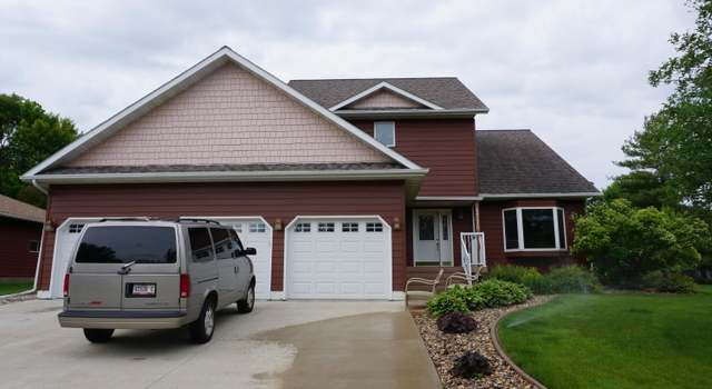 Photo of 1712 Grandview Dr, Watertown, SD 57201