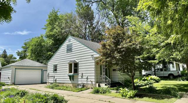 Photo of 58 5th Ave NW, Watertown, SD 57201