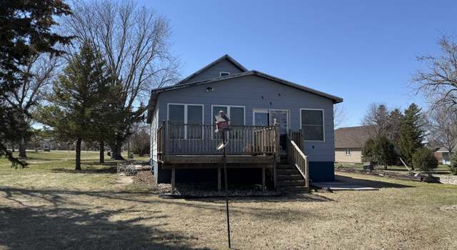 Photo of 1226 S Lake Dr, Watertown, SD 57201