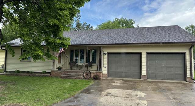 Photo of 210 SW Grant St, Clark, SD 57225