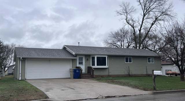 Photo of 119 20th St NW, Watertown, SD 57201