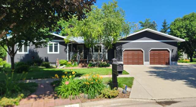 Photo of 719 Jonathan Dr, Watertown, SD 57201