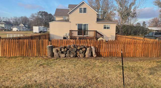 Photo of 408 5th St, Henry, SD 57243