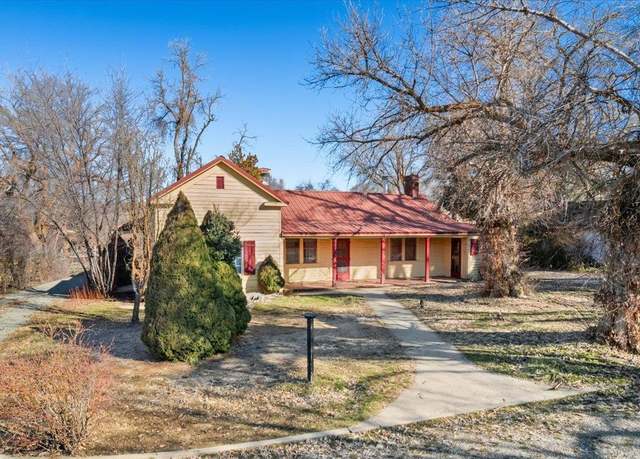 Property at 416 E Lennox St, Yreka, CA 96097, 3 beds, 2 baths