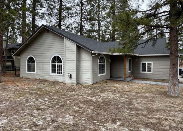 Property at 17502 Grizzly Den Rd, Weed, CA 96094, 3 beds, 2 baths
