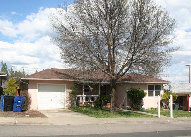 Property at 830 Knapp St, Yreka, CA 96097, 3 beds, 2 baths