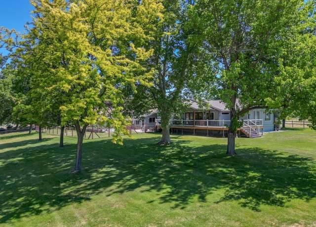 Property at 14253 Dennis Pl, Hornbrook, CA 96044, 2 beds, 2 baths
