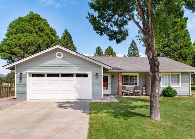 Property at 16940 Lakeshore Dr, Weed, CA 96094, 3 beds, 2 baths