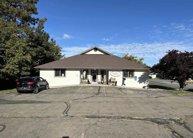 Property at 150 Boles St Unit Main, Weed, CA 96094, 4 baths