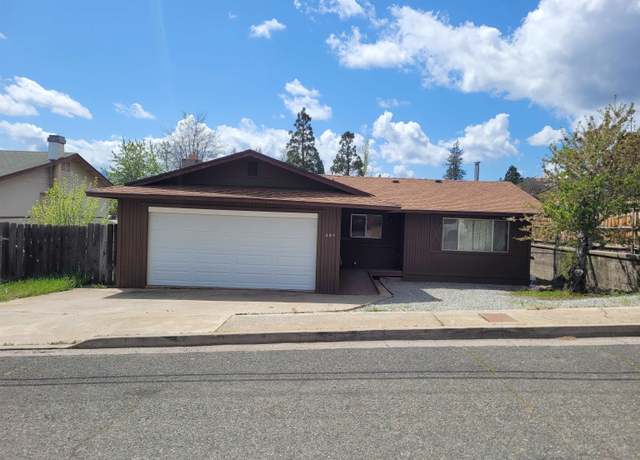 Property at 809 North St, Yreka, CA 96097, 3 beds, 2 baths