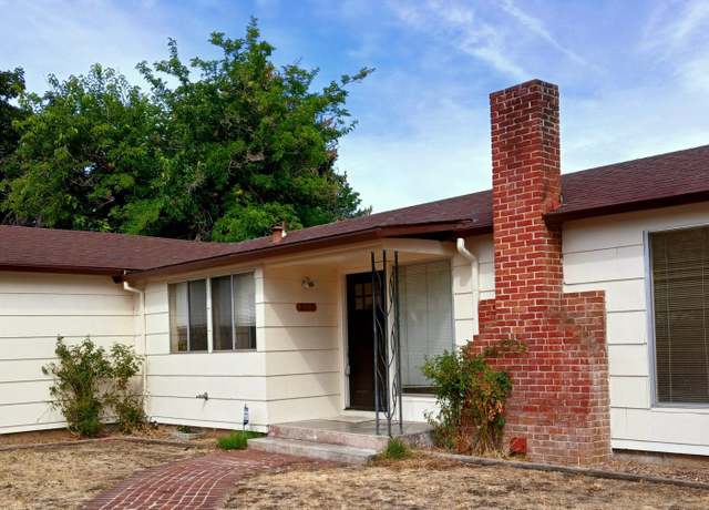 Property at 333 S West, Yreka, CA 96097, 3 beds, 2 baths