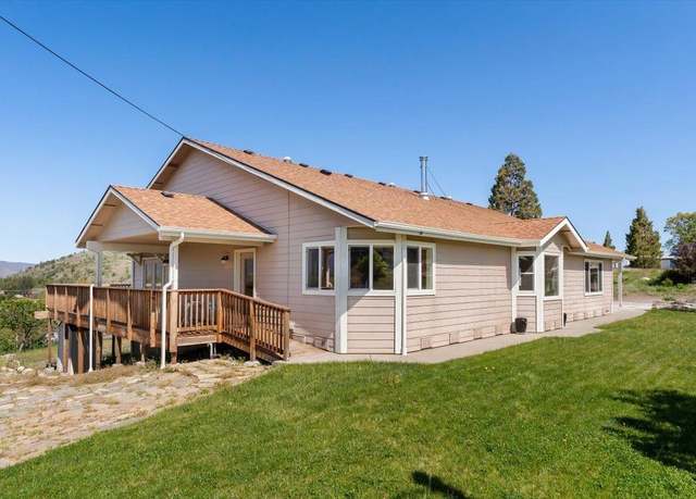 Property at 648 S Davis Ave, Weed, CA 96094, 3 beds, 3 baths